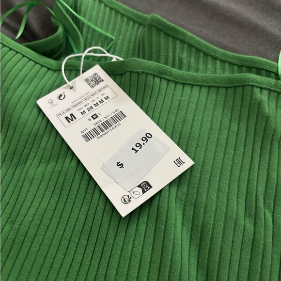 Green Ribbed Dress - Picture 3 of 3